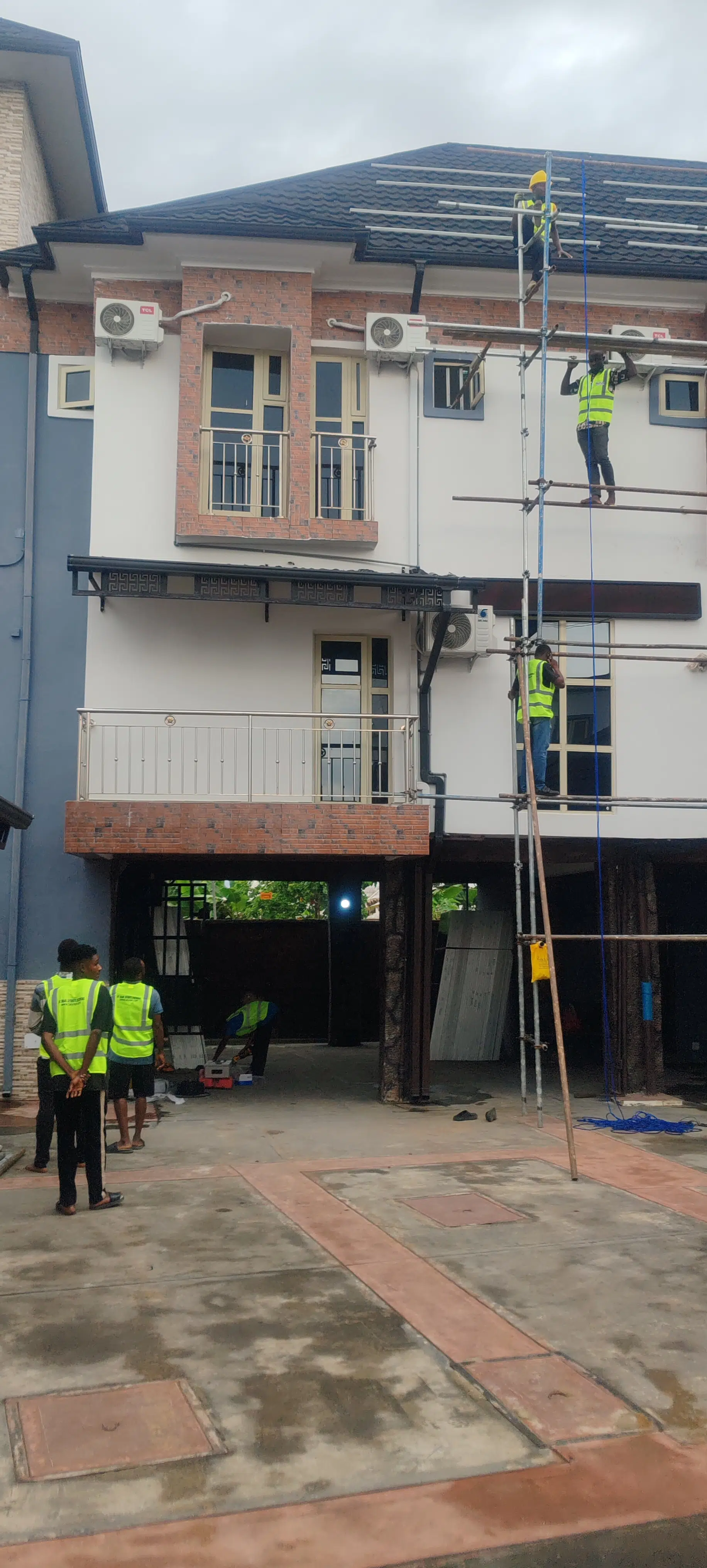 40 kVA Hybrid Solar Installation — De Daniel’s Royalty Hotel & Apartments — project image 9